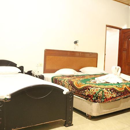 Green Park Beach Hotel Trincomalee Esterno foto
