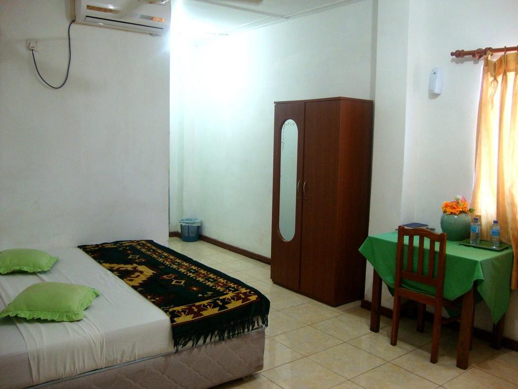 Green Park Beach Hotel Trincomalee Esterno foto