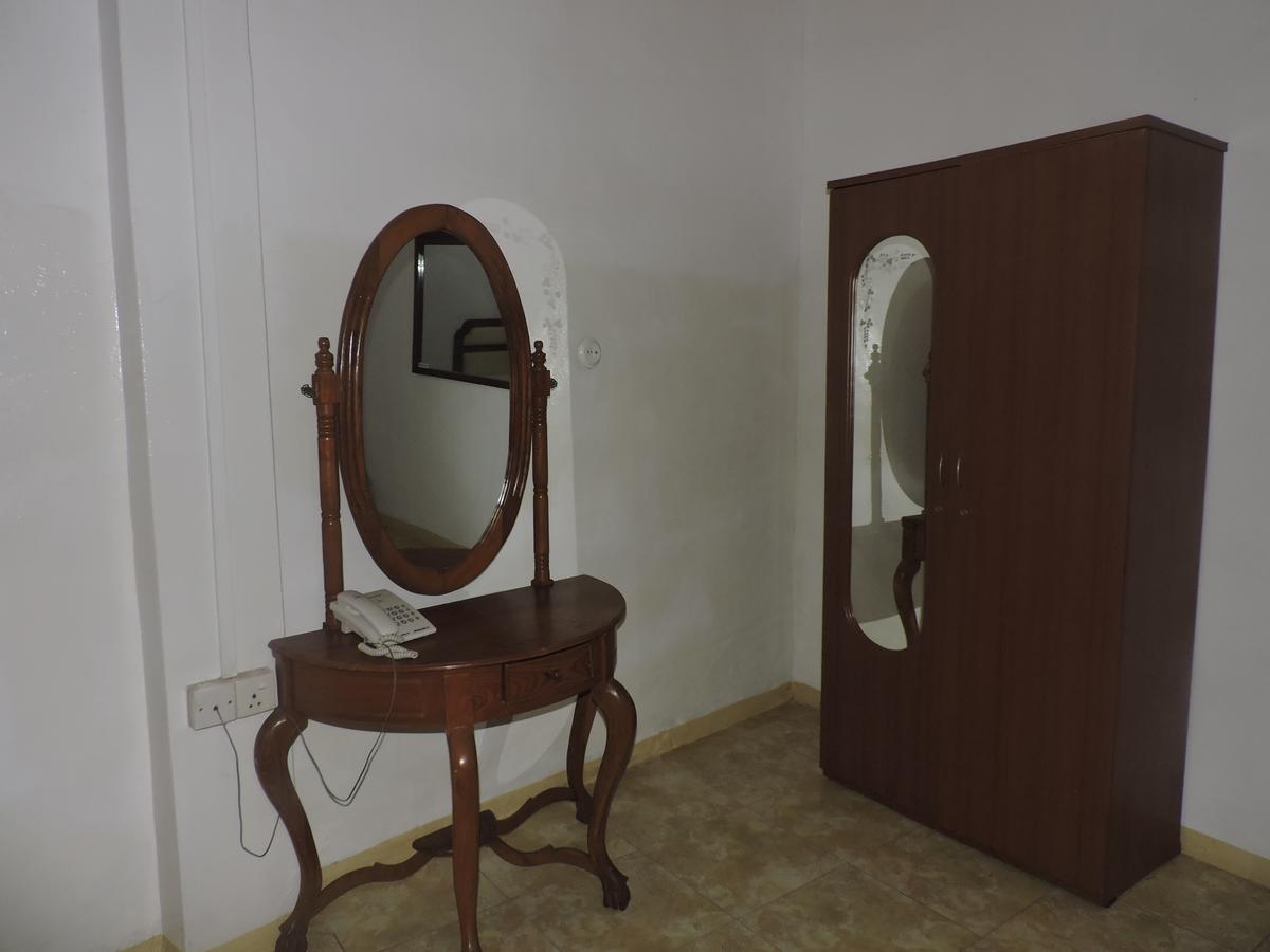 Green Park Beach Hotel Trincomalee Esterno foto
