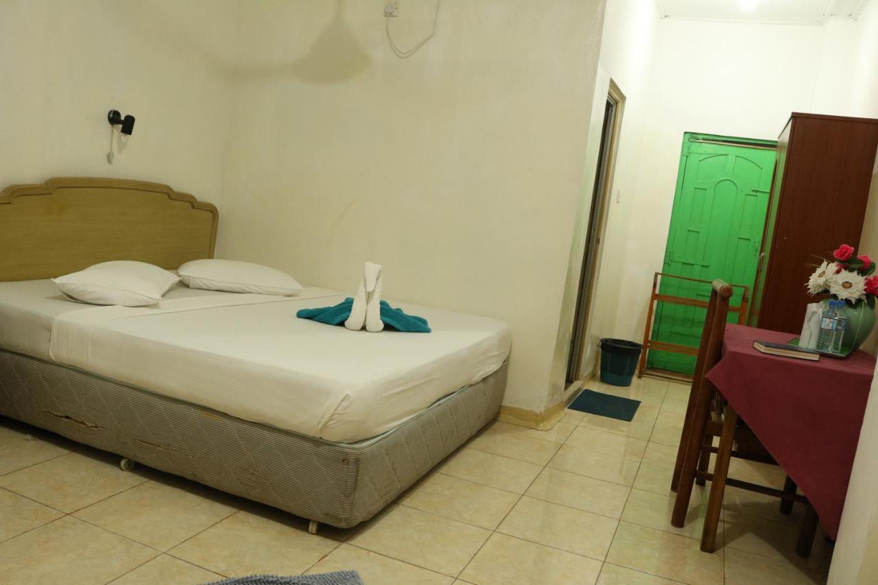 Green Park Beach Hotel Trincomalee Esterno foto