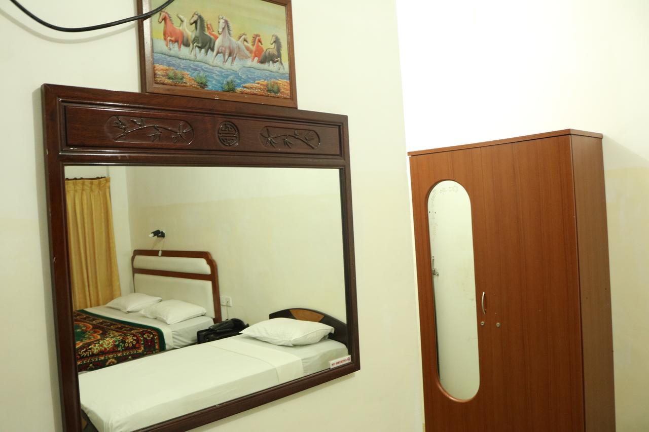 Green Park Beach Hotel Trincomalee Esterno foto